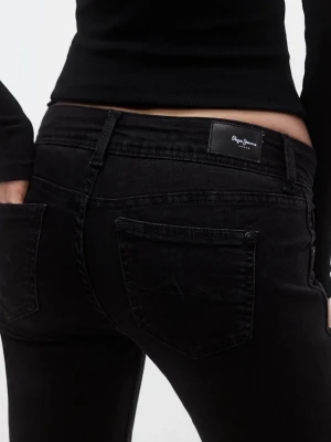 Lowwaist bootcut Pepe jeans - Snygga svarta bootcut jeans från Pepe Jeans. Byxorna är oanvända och lappen sitter fortfarande kvar🪽