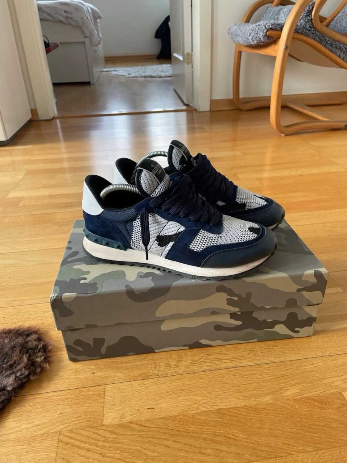 Valentino Garavani blåvita sneakers - 4