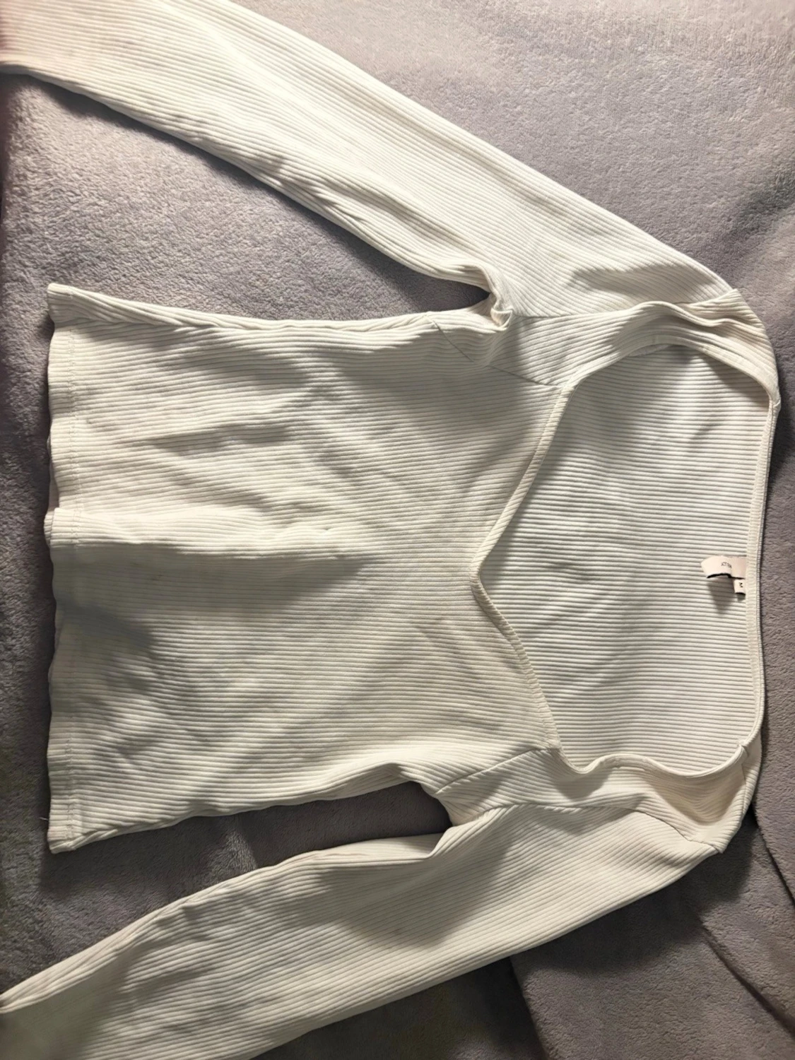 Vit ribbad långärmad topp