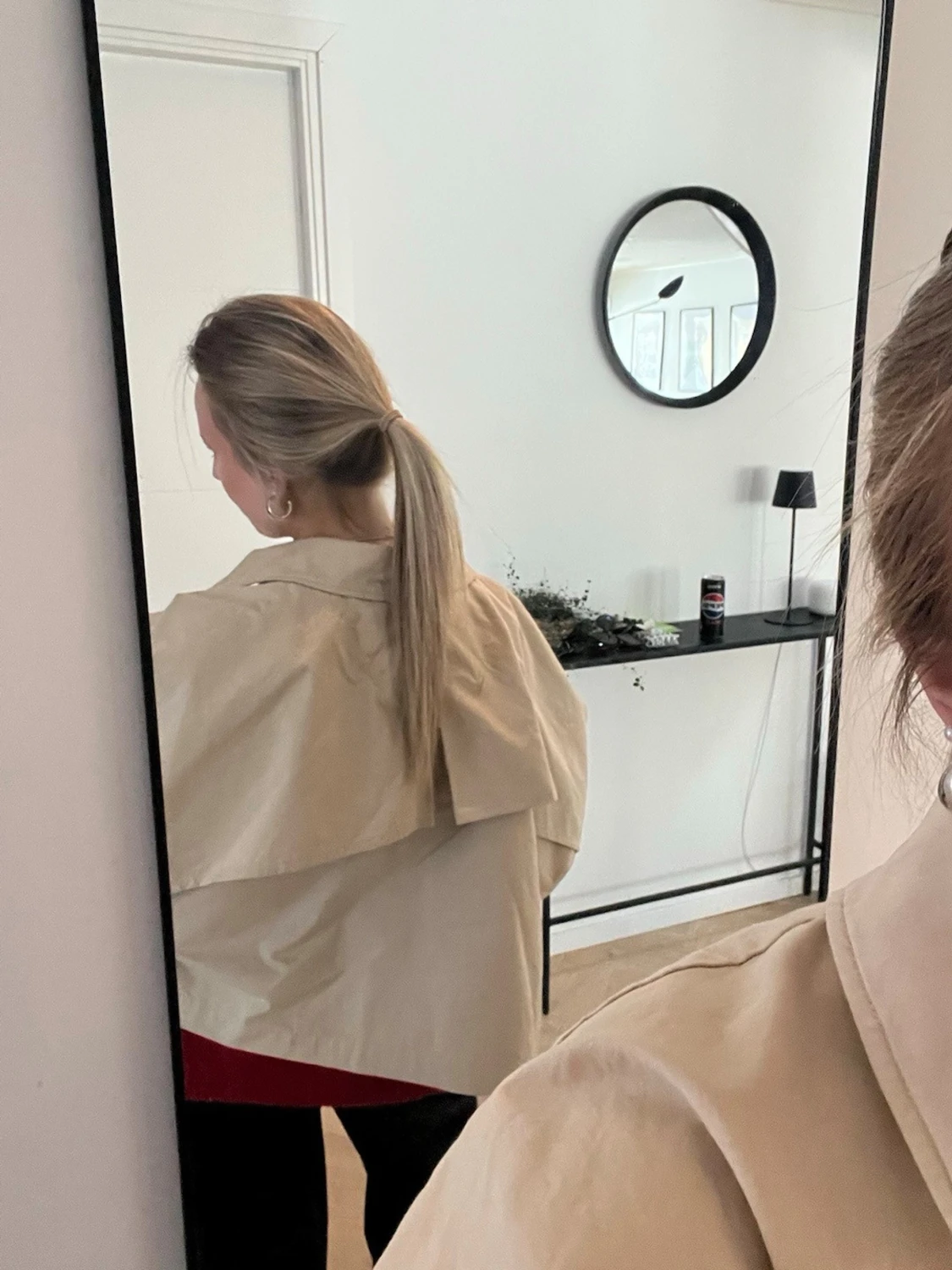 Beige trenchcoat - 2