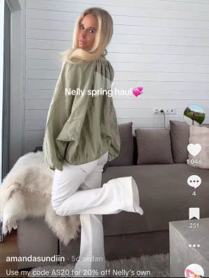 Blus! - Blus från Nelly. Så snygg oversized och perfekt för våren. Endast testad💓