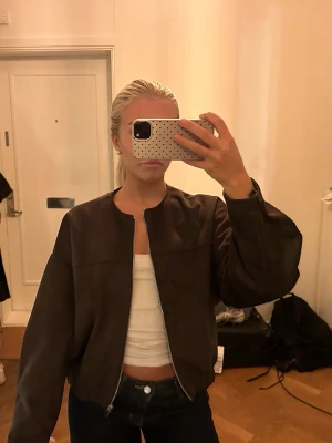 Mocka jacka  - Mocka jacka från Zara🤎Nypris 700!✨