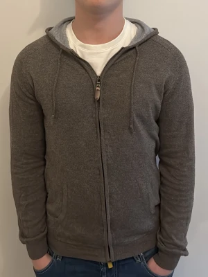 Kashmir zip hoodie - - Condition: 8/10 - Color: Brown - Size: M