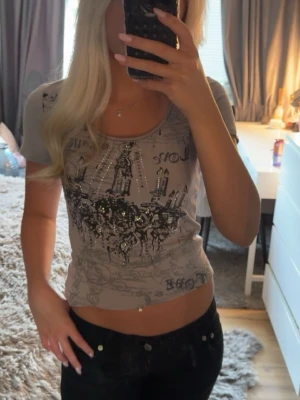 T-shirt  - As cool T-shirt, skriv vid frågor!! ❤️