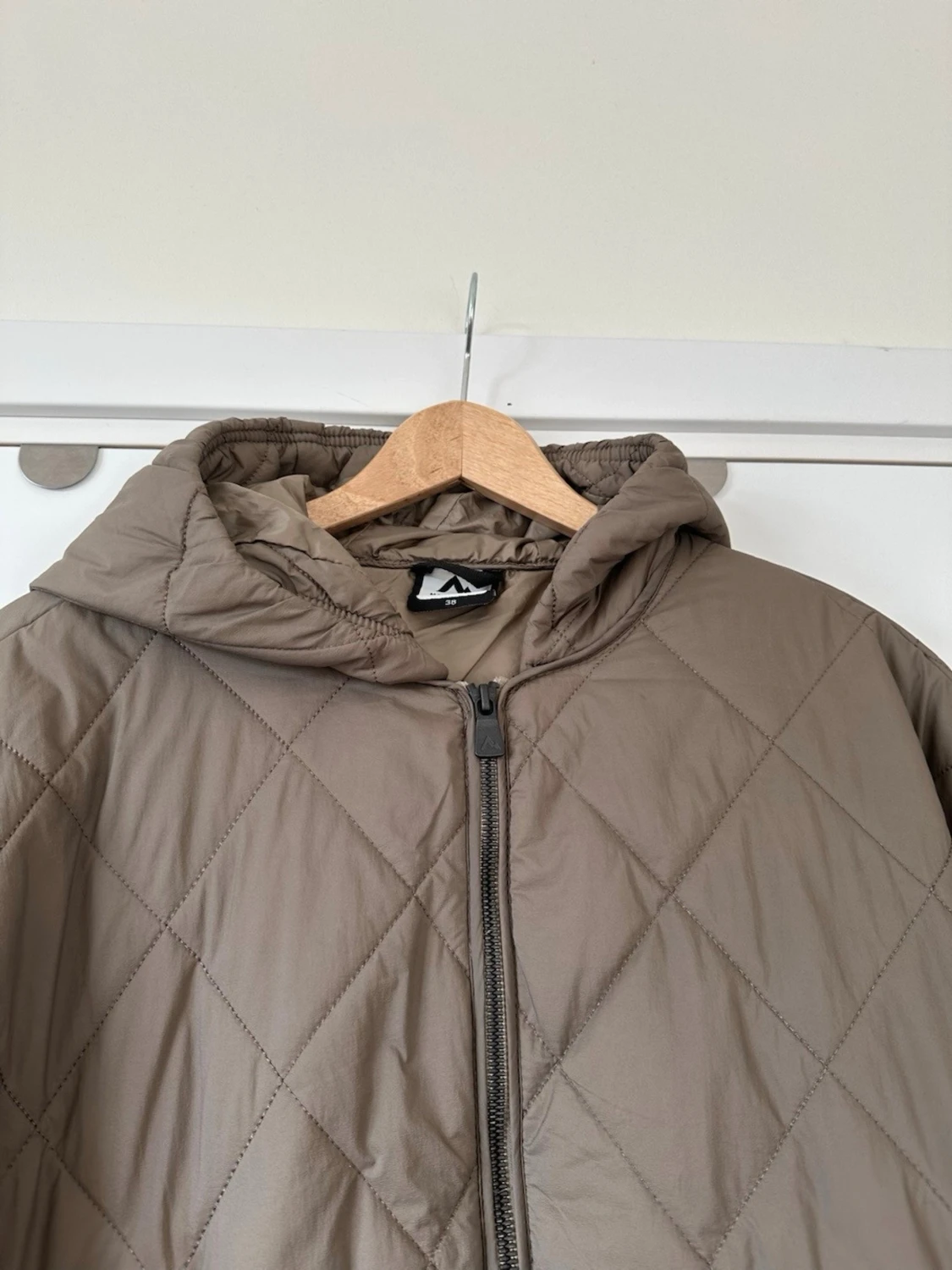 McKinley - brun /beige quiltad jacka med luva - storlek M / 38 - 2