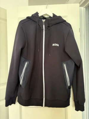 Hugo boss kofta  - Används inte.