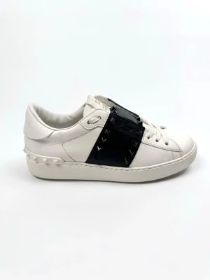 Valentino Rockstud  - Valentino Garavani Open sneakers. Storlek 36. Skick 9,5/10. Nypris ca 7700kr. 100% autentiska.