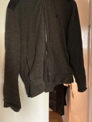 Ralph lauren cardigan  - Ralph lauren cardigan i bra skick 7/10 storlek S 