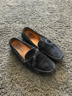 Car shoe mockasiner  - Riktigt snygga mockasiner från märket car shoe i storlek 42. Nypris över 8000kr 