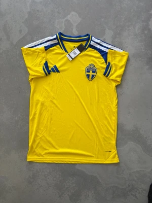 Svensk landslagströja Adidas gul - Gul svensk landslagströja hemma ställ. Storlek L