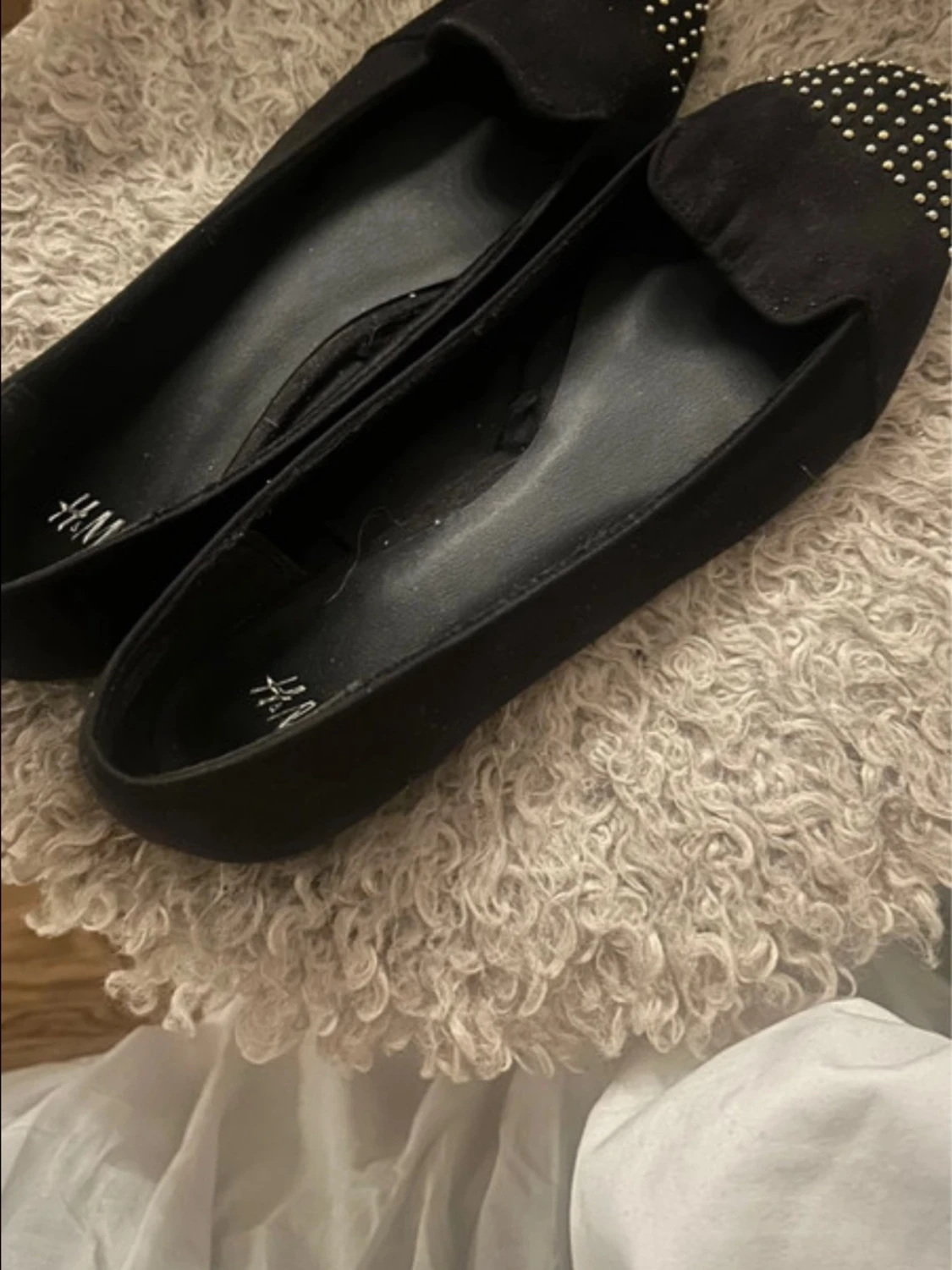 Svarta ballerinaskor med nitar H&M