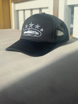 Corteiz keps - Säljer denna corteiz keps samt 3 andra i annan färg.🧢 pris 350kr
