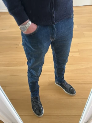 Tiger of Sweden jeans - Tjena, säljer ett par Tiger of Sweden jeans i modellen Evolve, Jensen är i bra skick och i storlek W31/L32 och i färgen marinblå hör gärna av dig om du har några frågor☺️6