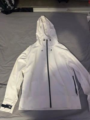 Moncler windbreaker - Mycket bra skick, pris kan diskuteras!!