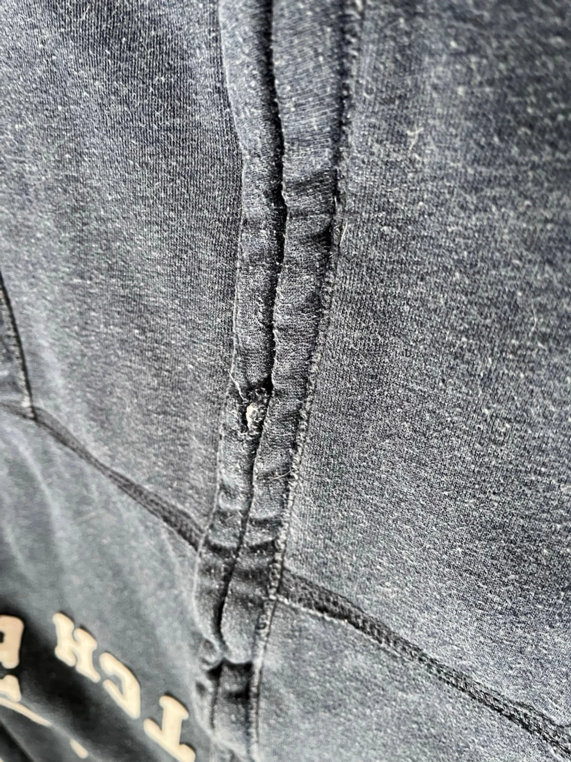 Mörkblå hoodie från Abercrombie & Fitch - 4