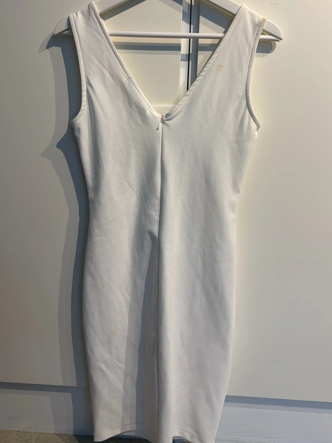 Vit ärmlös långklänning - 1