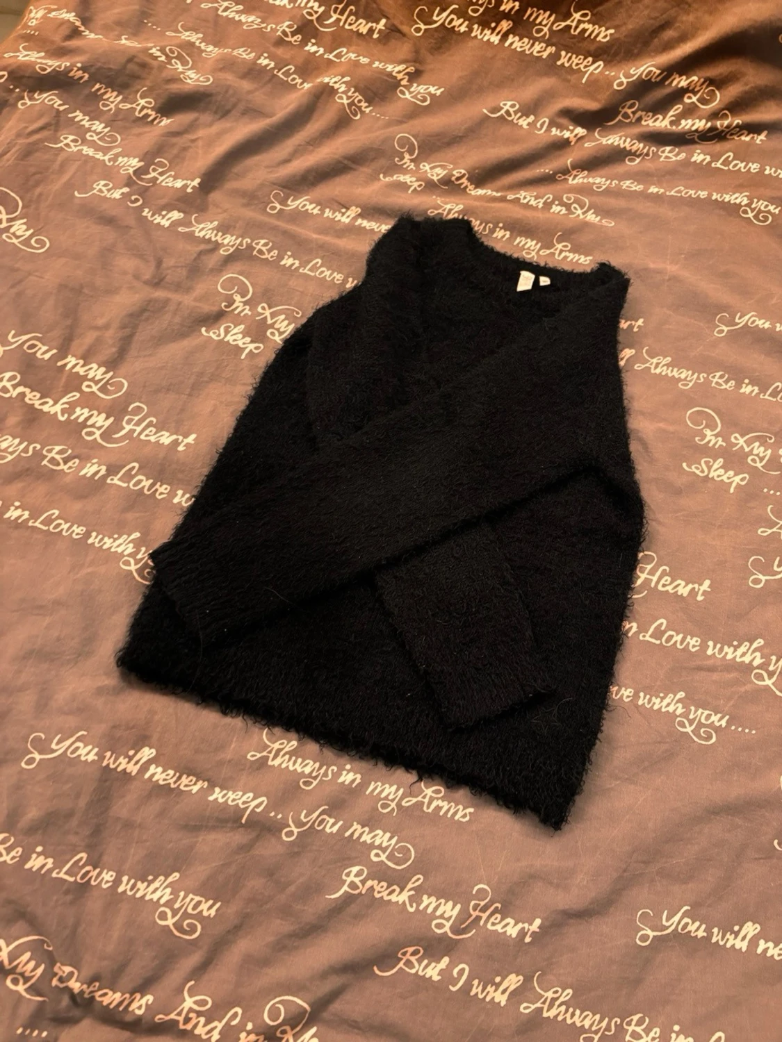 Svart fluffig stickad tröja - 1