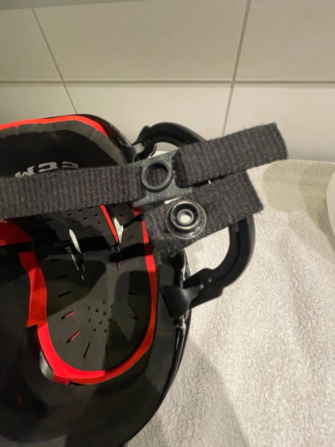 Hockeyhjälm från CCM stl. Medium - 4