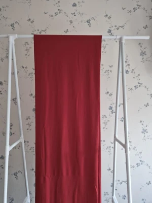 Jersey hijab - Jersey hijab i mjukt och följsamt  material. Perfekt fall, bekväm hela dagen och enkel att styla.  För beställning - kontakta oss via DM  حجاب جيرسي بخامة ناعمة وانسيابية **  ثبات مثالي وراحة طوال اليوم وسهل التنسيق.  للطلب التواصل على خاص