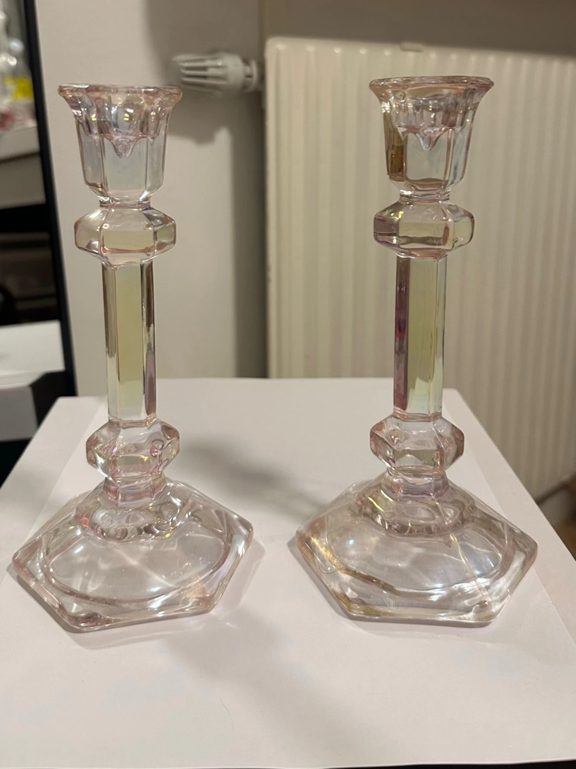 Sexkantiga ljusstakar i glas