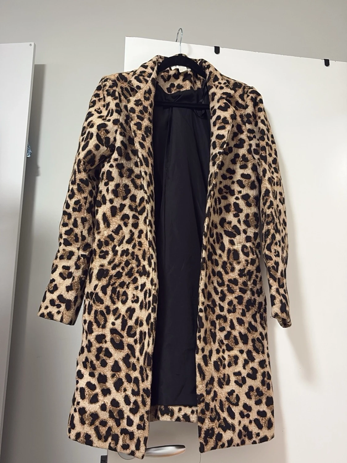 Leopardmönstrad fuskpälsjacka