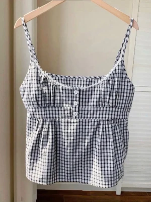 Rutigt linne - Supergulligt rutigt linne i storlek xs🌺