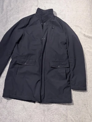 Oscar Jacobsson jacka (vår) - Oscar Jacobson jacka  Vår/höst  8,5/10  Ny pris 4500kr mitt pris 2499