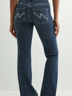 Mörkblå bootcut jeans från Nelly - Nelly Stitch jeans, knappt använda. orginalpris: 699kr