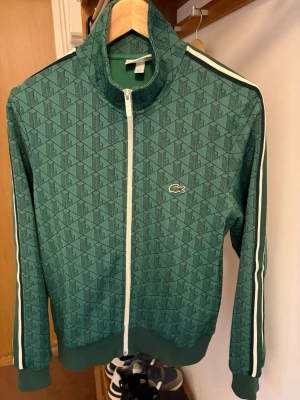 Lacoste zip tröja - Grön storlek S fåtal användningar