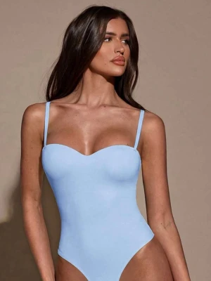 Söta bodys med tunna axelband - Två bodys i pastellfärger, en ljusblå och en ljusrosa. Mjukt, stretchigt material som sitter bekvämt. Aldrig använda, har båda färgerna i både xs och s 💕Blå i xs är såld 