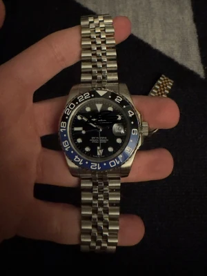 R GMT Batman klocka - As snygg fungerar perfekt kommer med box och länkar