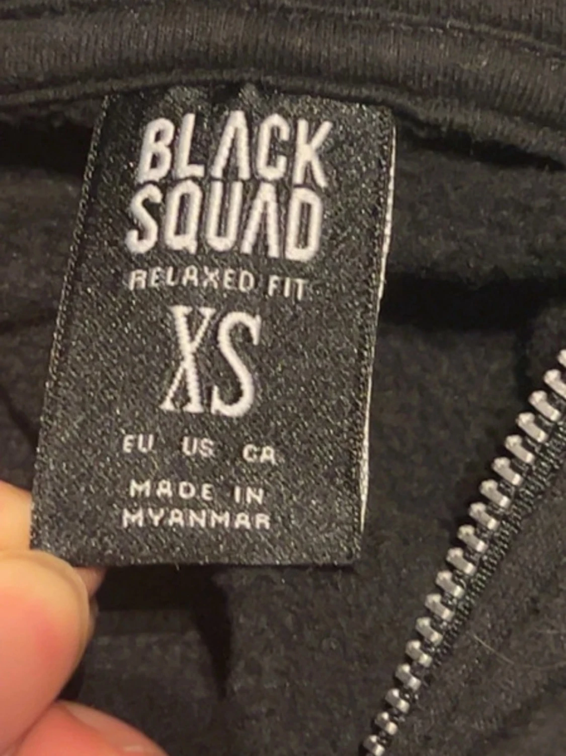 Svart zip hoodie från Black Squad - 1