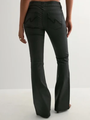 Skinnbyxor Nelly  - Snygga och sköna skinnbyxor från Nelly. Säljer då dom inte kommer till användning. Helt fin kvalitet utan skavanker!🩵🩵