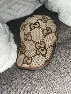 Keps - Pris kan diskuteras, kom privat för frågar och bilder. Äkta.