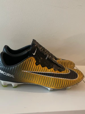 Nike Mercurial vapor 11 FG - Nike mercurial vapor 11 FG storlek 42.5