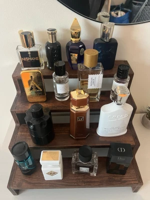 Exklusiva parfymer - Samling av exklusiva parfymer från märken som Nishane, Creed, Dior och fler. Har lådan till de flesta parfymer, hör gärna av er för intresse av byte eller köp!