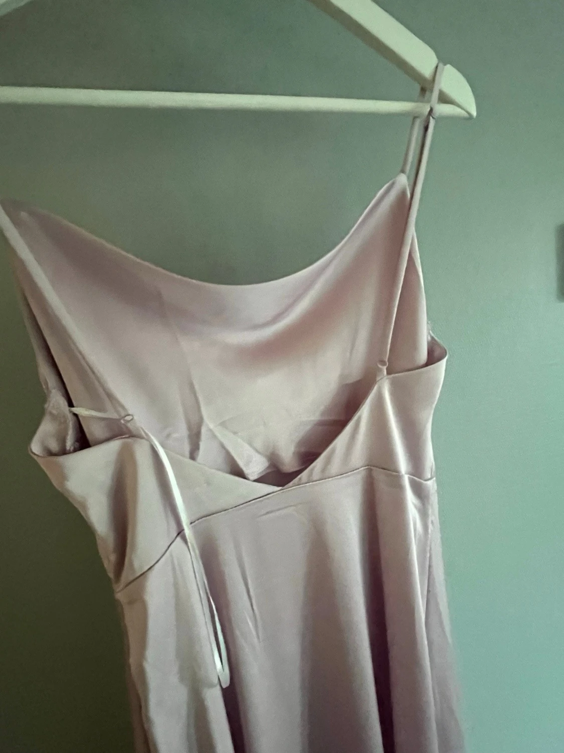 Ljuslila bal klänning i satin - 1