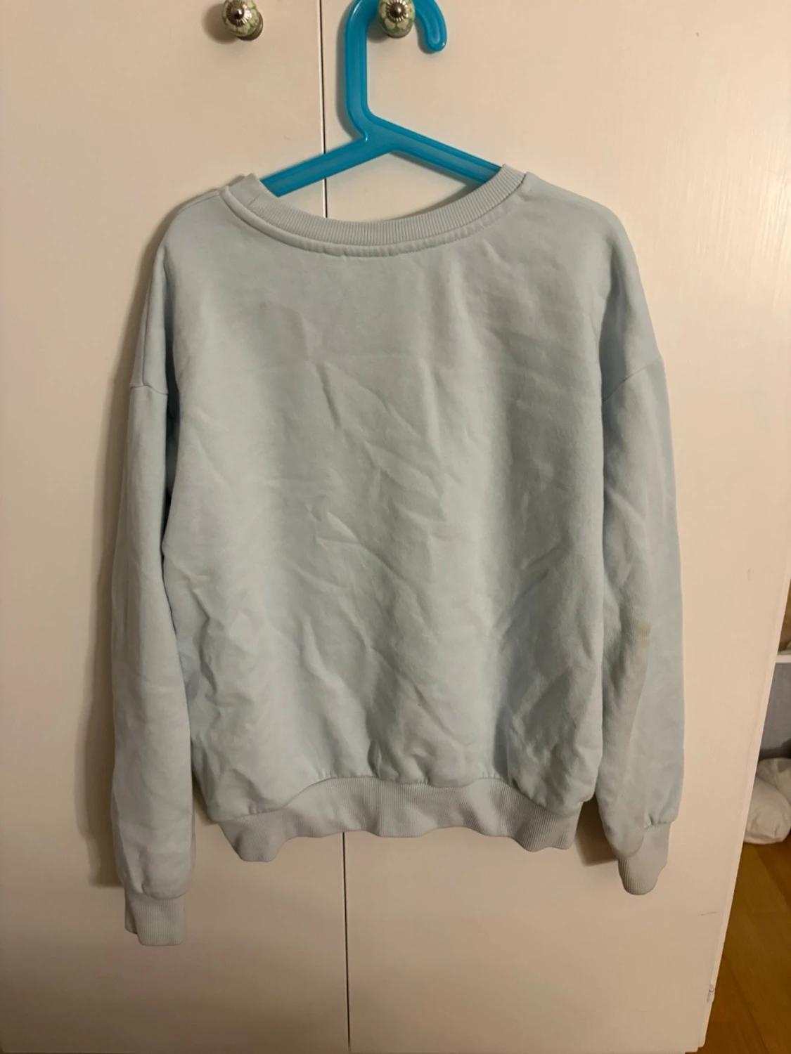 Ljusblå basic sweatshirt - 1