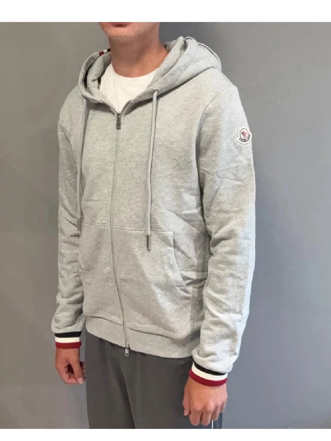 Grå Moncler zip hoodie