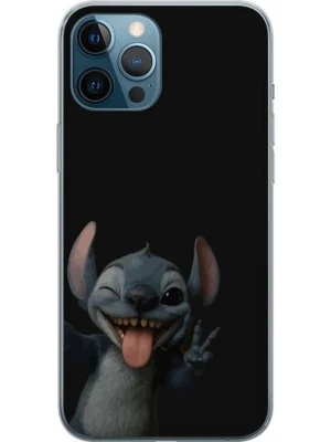 Svart mobilskal med Stitch-motiv - Snyggt svart mobilskal med en busig Stitch som räcker ut tungan och gör peace-tecken. Skalet har en matt finish och motivet är tryckt i färg längst ner. Perfekt för dig som gillar Disney och vill ha ett unikt skal till din mobil.