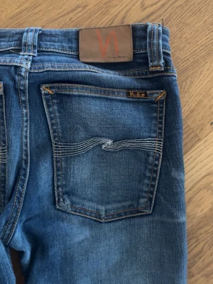 Jeans🌟 - Jätte snygga jeans som är lite utsvängda🩵