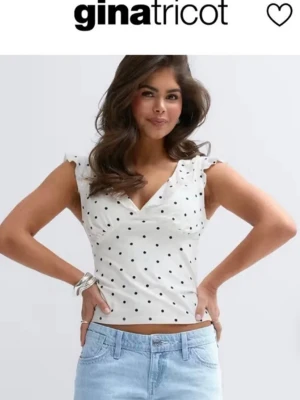 Söker denna prickiga topp från Gina!!!xs/s - Söker! Denna prickiga topp från Gina i storlek Xs/s
