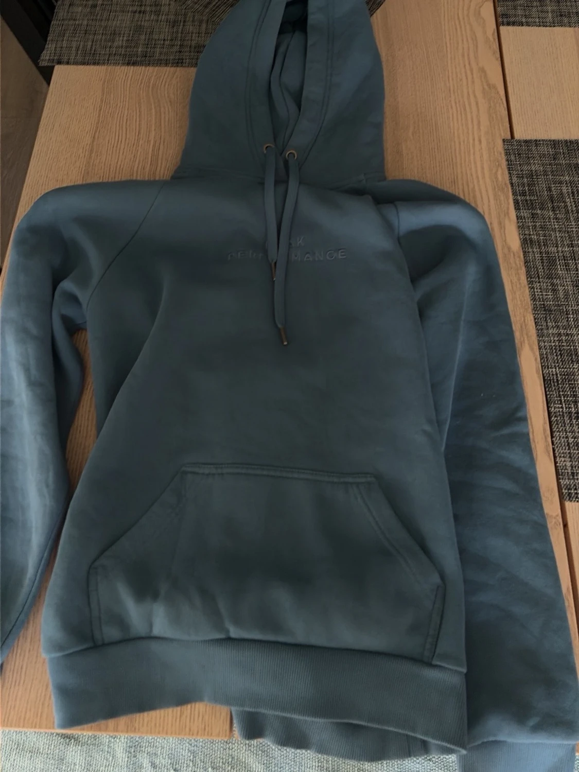 Blå hoodie från peak performance  - 1