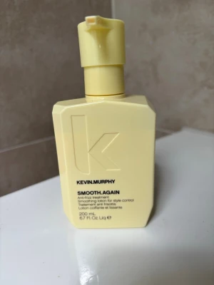 Leave in conditioner  - Har bara använts två gånger för tyckte inte den passa mitt hår🤍är helt ny