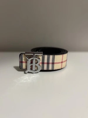 Burberry bälte  - Helt ny