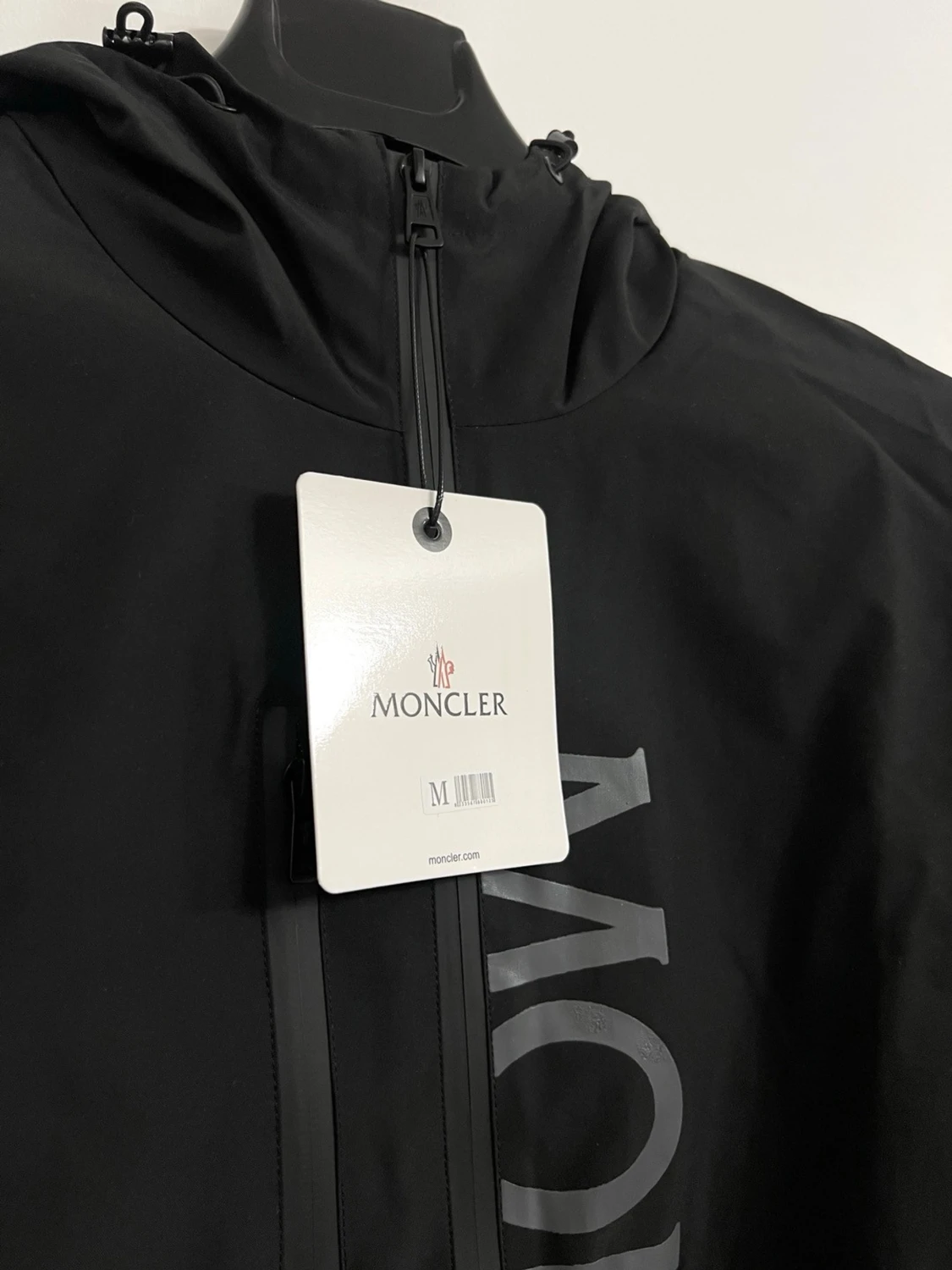 Moncler windbreaker i svart  M - 2