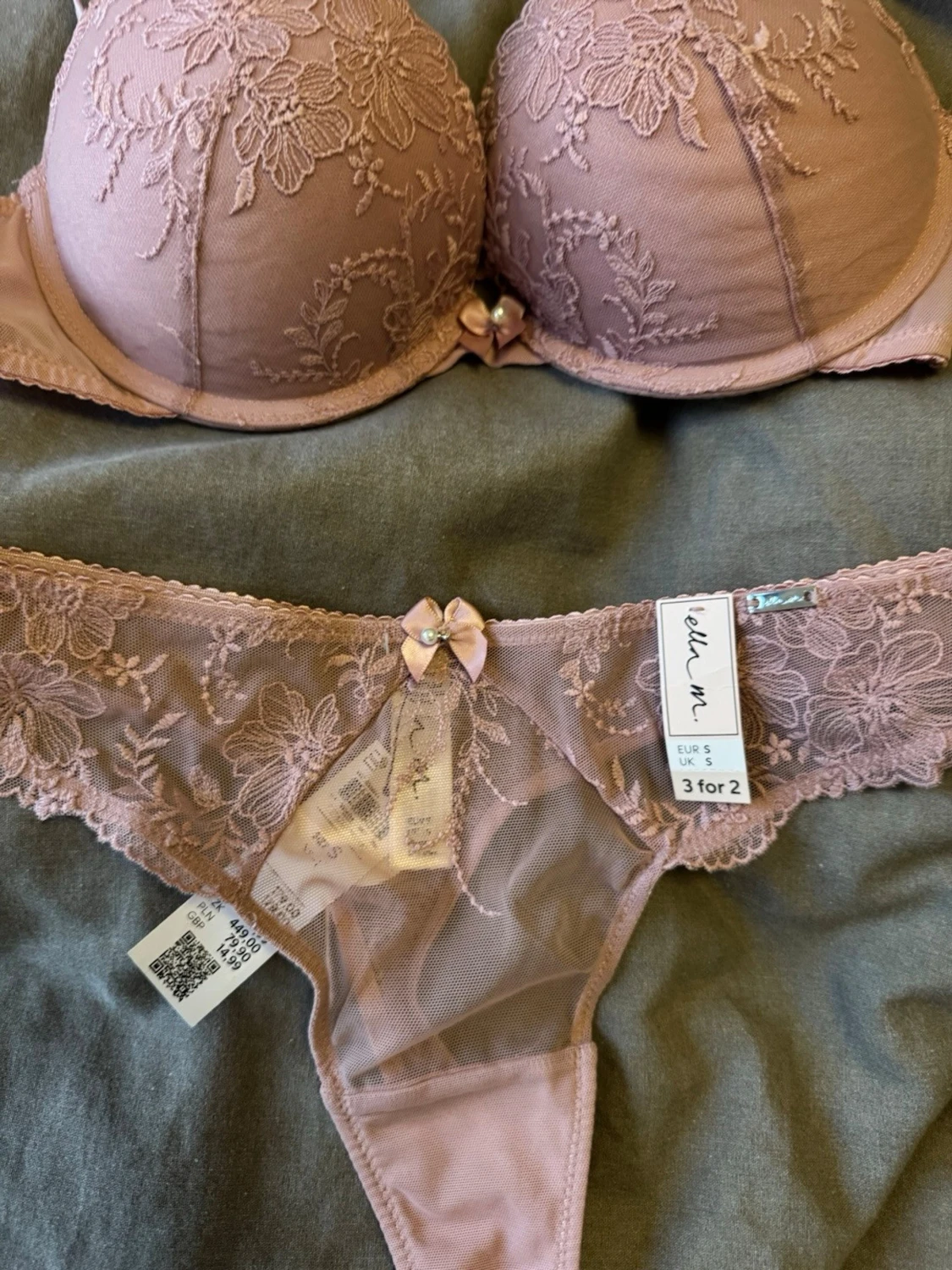 Rosa spets-set från Ella M - 1