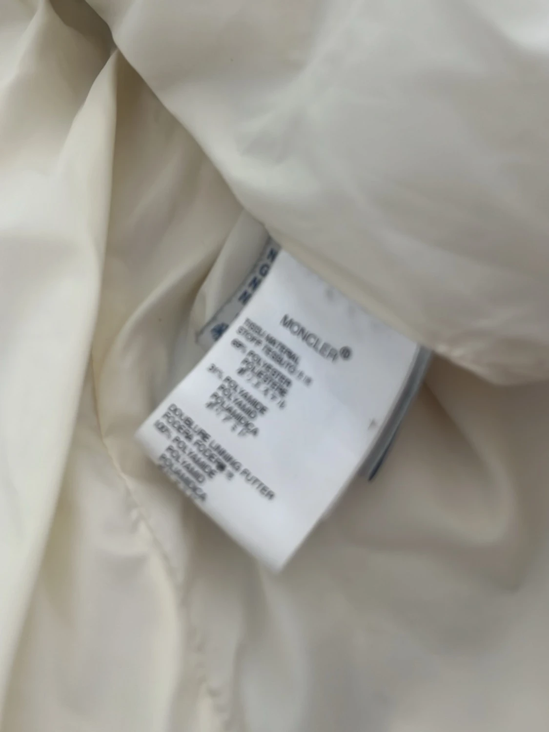 Ljusgrå dunjacka från Moncler pälskrage - 3