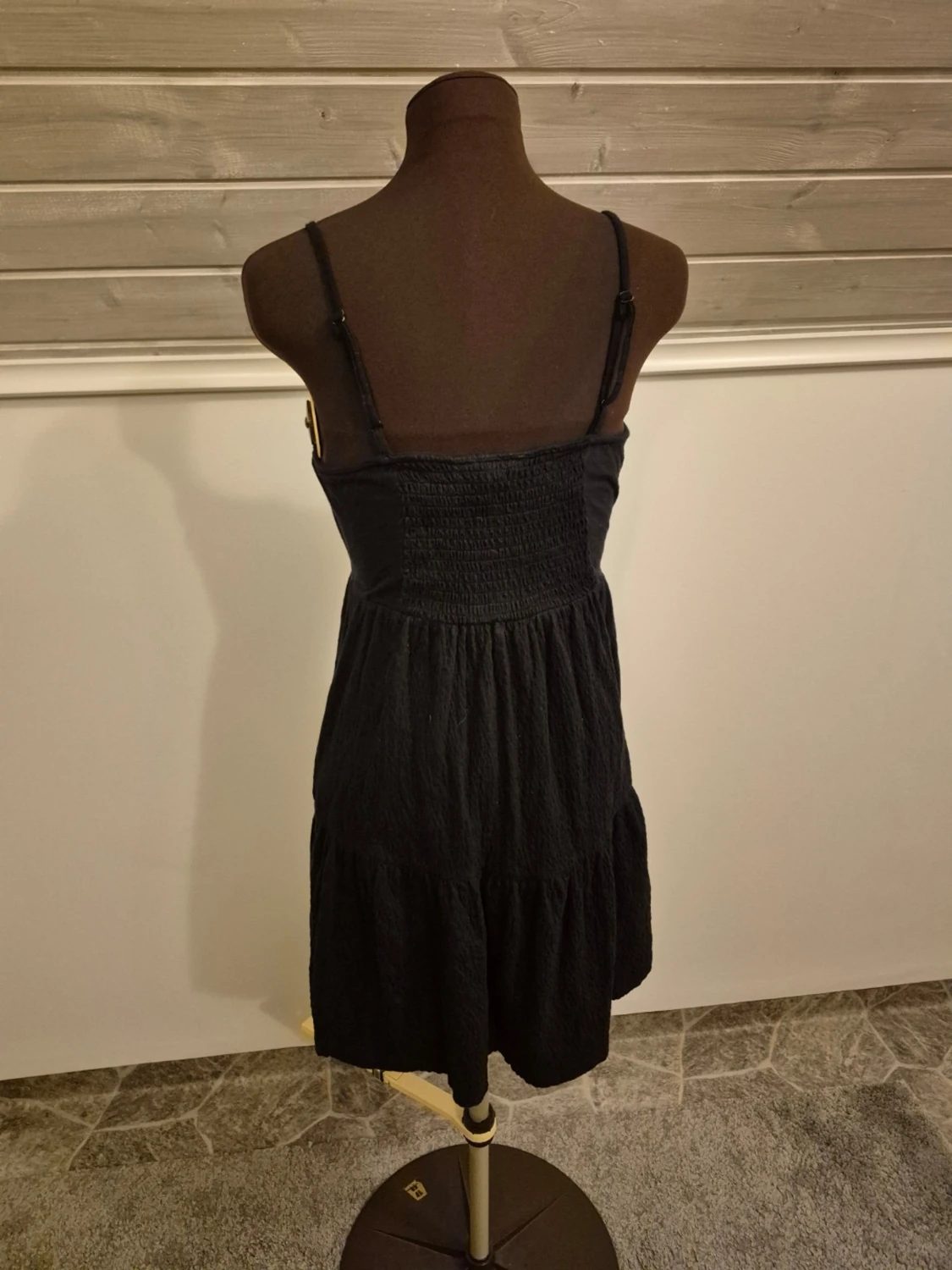 Svart kort klänning - 2