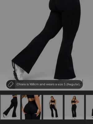 Svarta bootcut legging Thrivin - Snygga svarta leggings med bootcut-modell och hög midja. Tillverkade i ett stretchigt material som sitter bekvämt och formar sig efter kroppen. Formar rumpa fint. Längd: Tall